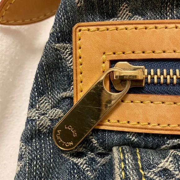 Louis Vuitton Monogram Denim Baggy - Picture 4 of 12
